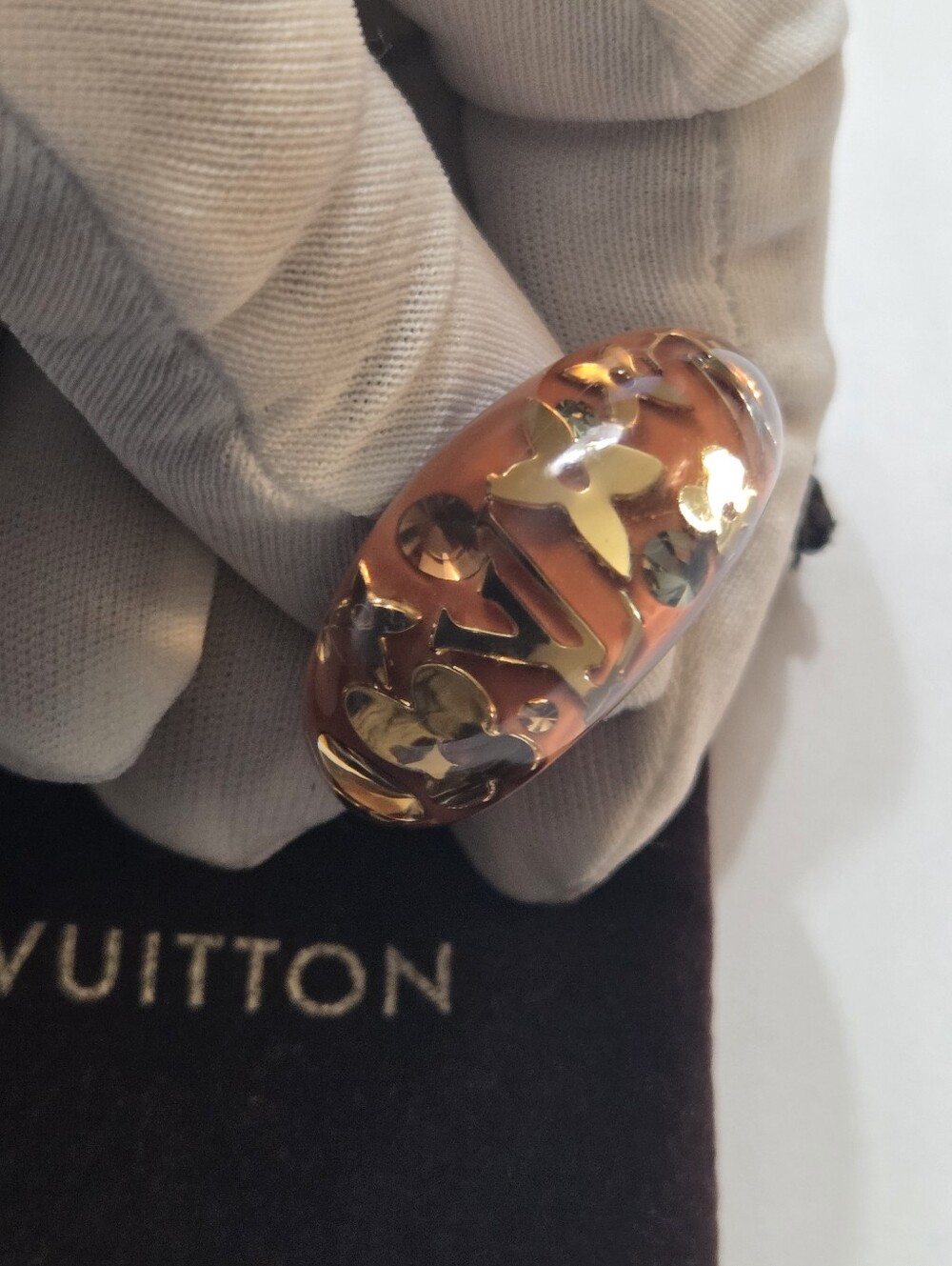 LOUIS VUITTON RESIN RING - Picture 7 of 11